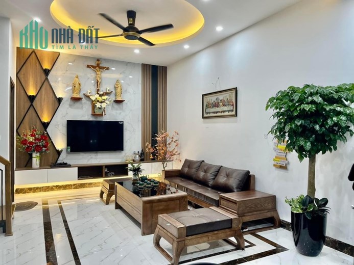 BÁN NHÀ VẠN BẢO, BA ĐÌNH, Ở NGAY, GẦN PHỐ, 40M2 4 TẦNG, GIÁ 4.3 TỶ