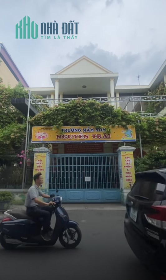 B.Á.N nhà Lê Lợi Hà Đông - 62m chỉ hơn 5tỷ - Ô tô cách 15m
