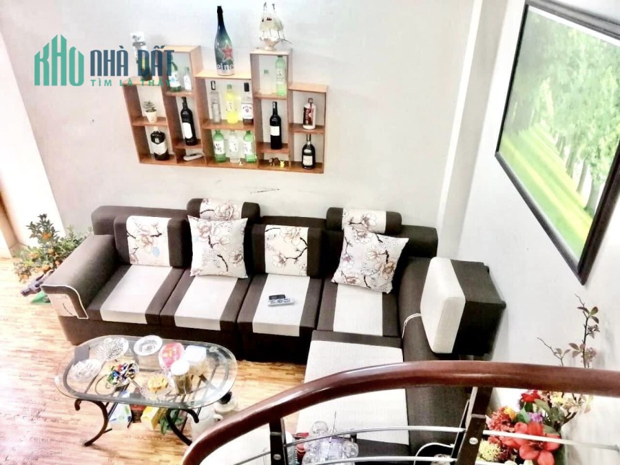 Bán nhà Trương Định, 45m x 5 tầng, 3.39 tỷ, ô tô nhỏ đỗ cửa