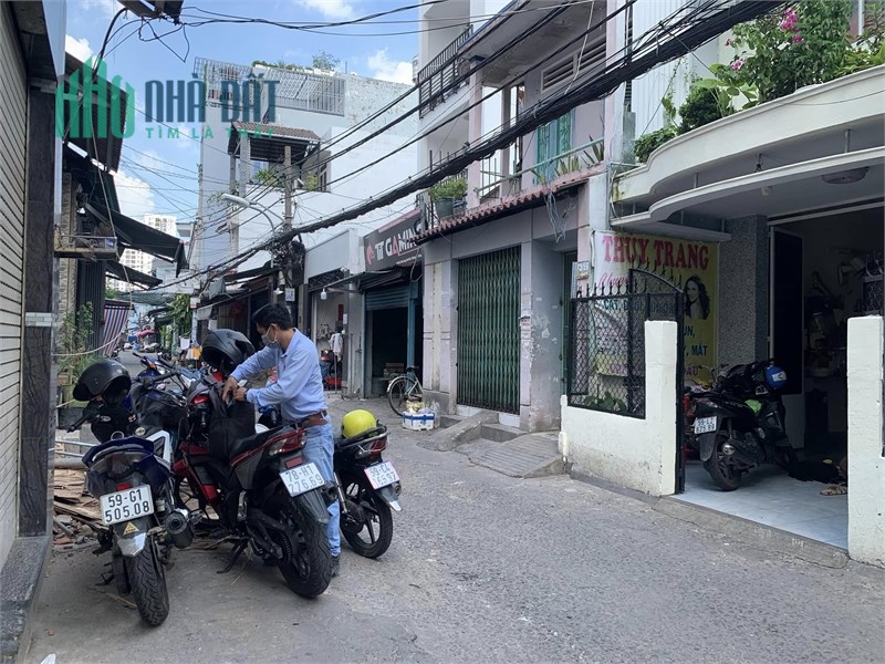 BÁN NHÀ LÊ VĂN LƯƠNG Q 7 CẠNH LOTTEMART NGANG 3,2m X 22m