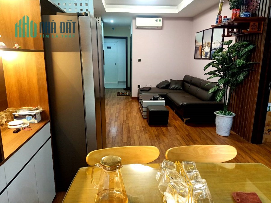 Chun cư Trung Kính Mạc Thái Tổ DT 73m 2 Ngủ 2 WC Giá 3.9 tỷ
