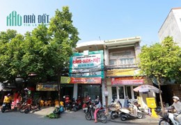 Cho thuê tầng 1 nhà mặt phố Chợ Hàng (đúng ngã 3 Bốt Tròn) vị trí trung tâm quận Lê Chân