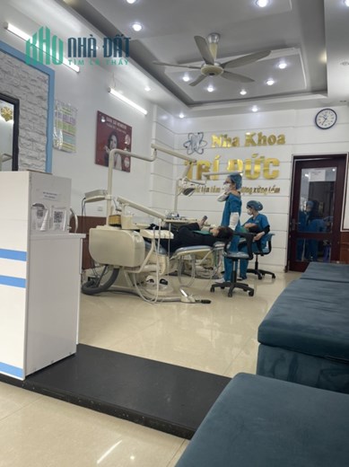 Cho thuê tầng 1 nhà mặt phố Chợ Hàng (đúng ngã 3 Bốt Tròn) vị trí trung tâm quận Lê Chân