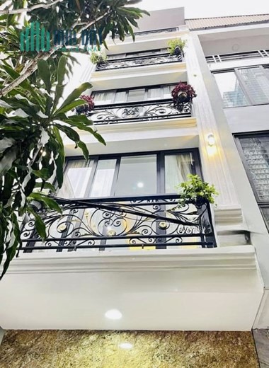 Hiểm Nguyễn Khánh Toàn kinh doanh sầm uất – ô tô phi chào 6 tỷ 7