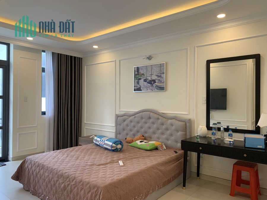 Bán nhà mặt tiền Quận 7 , 5 lầu , 6PN  giá chỉ 
8,6 tỷ