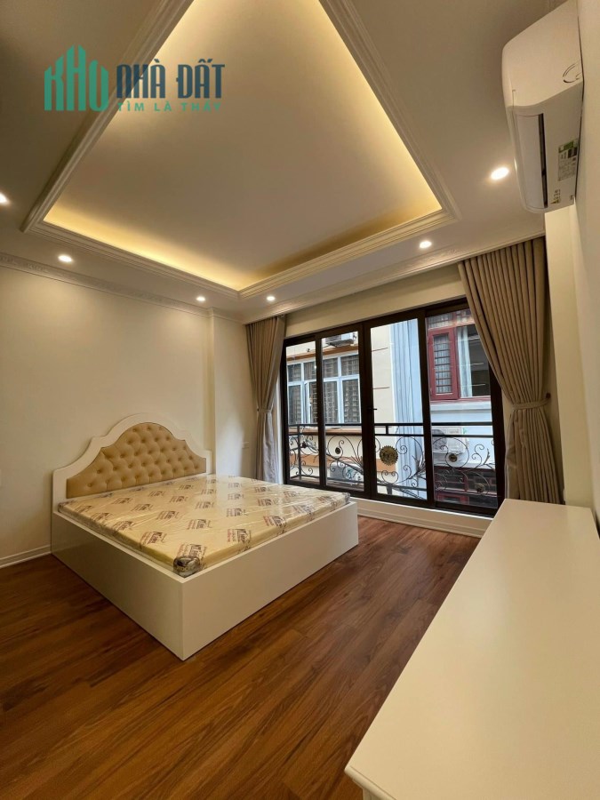 Bán Nhà Nguyễn Văn Huyên 7 Tầng Thang Máy Xịn-Gara 2 Ô Tô