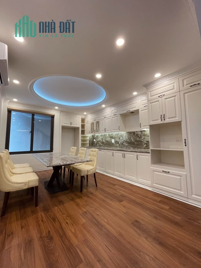 Bán Nhà Nguyễn Văn Huyên 7 Tầng Thang Máy Xịn-Gara 2 Ô Tô