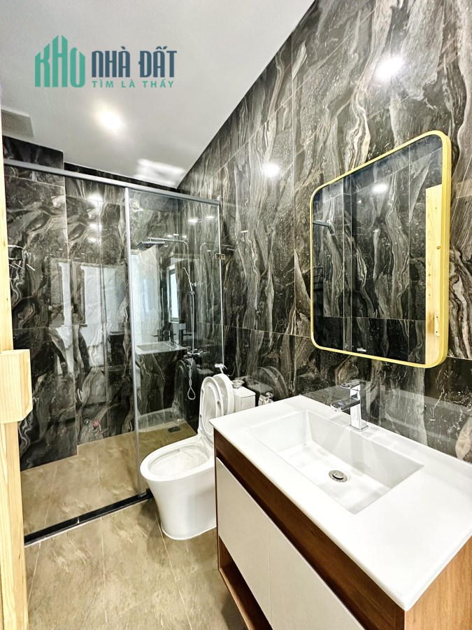 BÁN NHÀ MẶT TIỀN 60M2 NGANG 5.5 M 6 TẦNG THANG MÁY KINH DOANH ĐỈNH PHAN XÍCH LONG   12.5 TỶ.