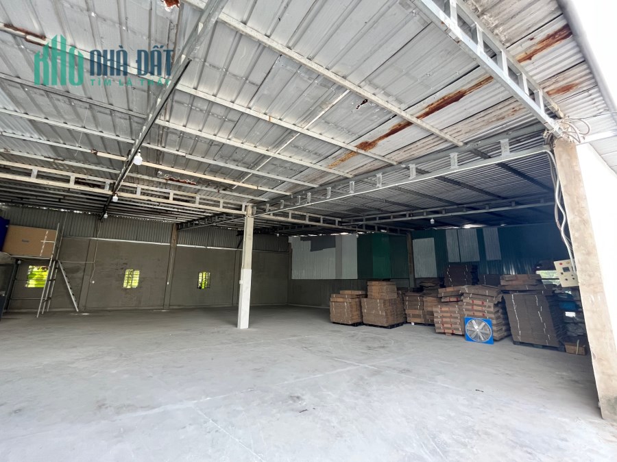 Chính chủ cần bán căn nhà 30m mặt tiền ngay ngã ba Võ Văn Bích với Bình Mỹ, diện tích lớn 1.400 m2,