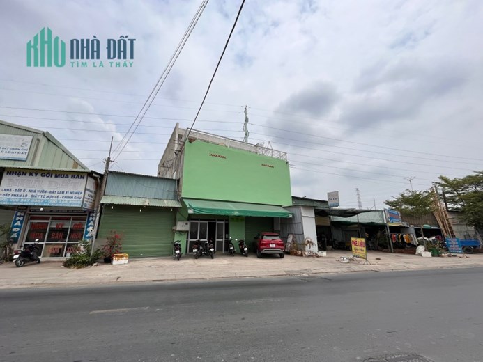 Chính chủ cần bán căn nhà 30m mặt tiền ngay ngã ba Võ Văn Bích với Bình Mỹ, diện tích lớn 1.400 m2,