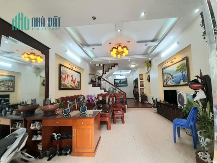 Tôi Cần Bán Nhà Dịch Vọng, Tự Xây Dựng, Khung Cột Chắc, Bền Đẹp. Cách 1 Nhà Ra Phố. 48m, 5.89 Tỷ
