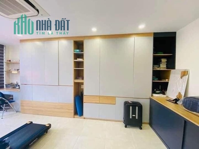 Bán nhà Ngõ 445 Nguyễn Khang 40m2 mt: 3.9m GIÁ chỉ nhỉnh 4.8 tỷ- 0898272765