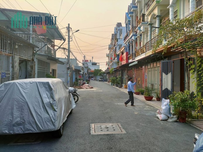 BÁN NHÀ BÙI VĂN NGỮ Q12, DT: 4x17.8, 5 TẦNG, HẺM 6M, NHĨNH 4.5 TỶ