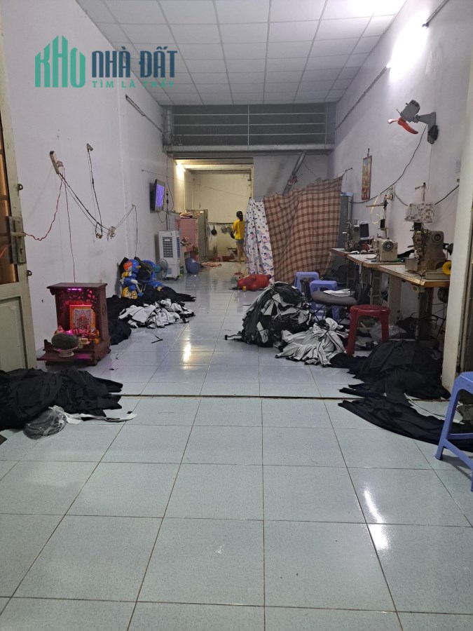 Bán nhà HXH đường Thái Thị Giữ, Bà Điểm, Hóc môn, 110m2, giá 4 tỷ 450 TL.