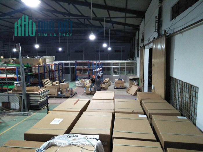 Nhà Xưởng DT 20x20m_Mặt Tiền Container_Bà Điểm Hóc Môn_17.5 Tỷ.