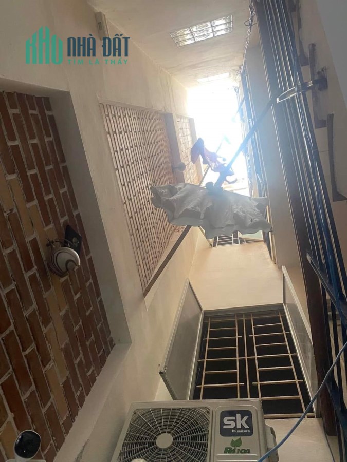 Bán nhà chính chủ cực đẹp Hồ Tùng Mậu thiết kế tầng lệch phòng dân xây kiên cố chắc chắn lên tầng