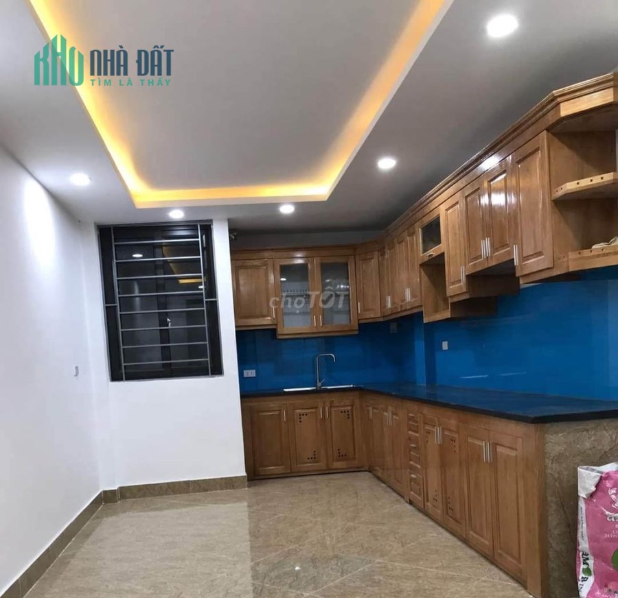 Gần chợ, tiện ích, ngõ nông 5T/ 39m, tặng nội thất,Tứ Hiệp - Thanh Trì