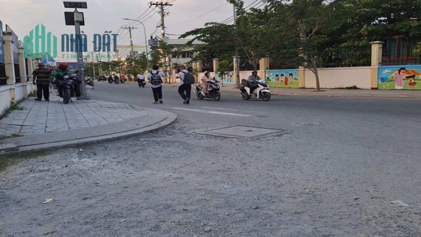 Bán dãy trọ an phú đông 9 P.AP.Đông QUẬN 12, 4 phòng, dòng tiền 10tr, giá giảm còn 4.3 tỷ