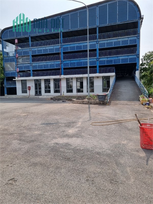 Cần Bán Cty may mặc. KCN Sóng Thần, Bình Dương. giao thông thuận lợi gần đường DT 743.