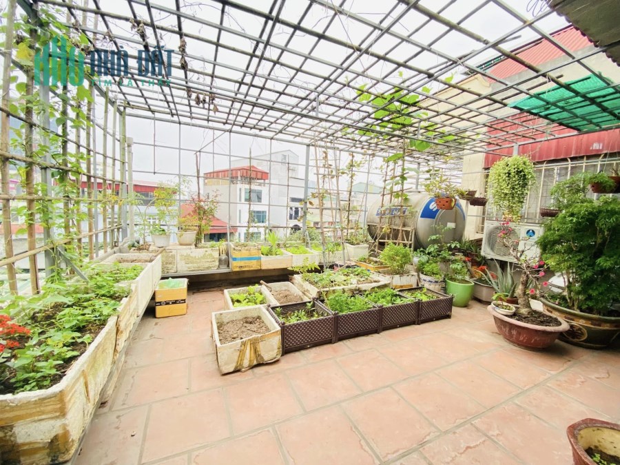 Bán Nhà phố Vương Thừa Vũ, Ô tô vào nhà, 150m2 4 tầng, 16 tỷ