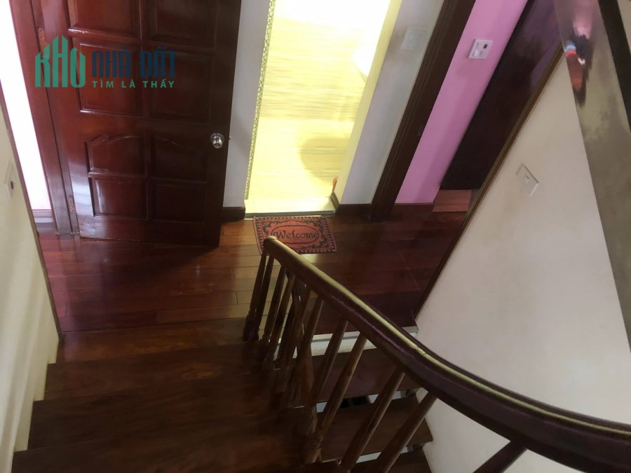 Siêu hiếm nhà Kim Mã, Lô Góc Ô tô, Kinh Doanh 44m2 xây 5 tầng giá chỉ 10 tỷ