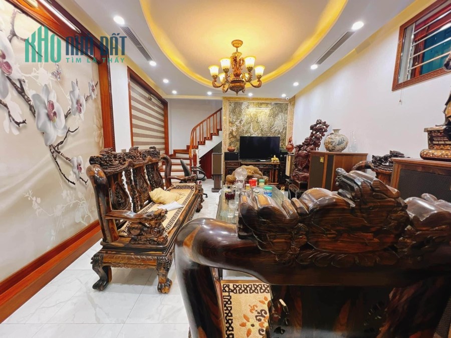 Bán nhà Cầu Giấy 55m2-Hơn 5 tỷ-Ngõ Thông-Kinh Doanh-Ô Tô 4 Chỗ Đỗ Cửa-Ô Tô Tránh 20M