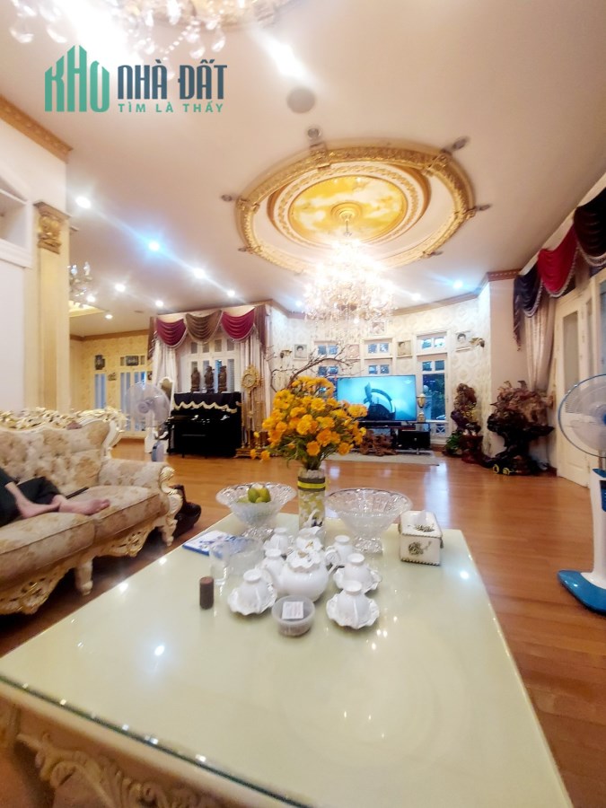 Biệt thự đơn lập, bán đảo Linh Đàm, Hoàng Mai 400m, lô góc, MT 21m, ô tô, KD giá 75 tỷ. LH: