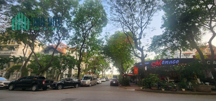 Biệt thự đơn lập, bán đảo Linh Đàm, Hoàng Mai 400m, lô góc, MT 21m, ô tô, KD giá 75 tỷ. LH: