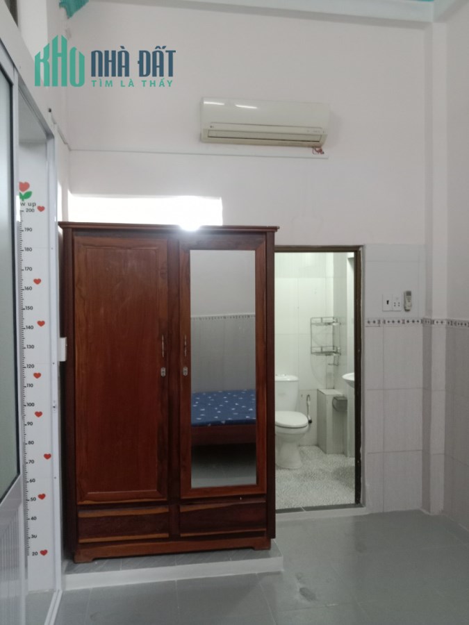 Cho thuê Phòng full nội thất, có máy lạnh gần Công viên Lê Thị Riêng, đường Bành Văn Trân, P7, Tân