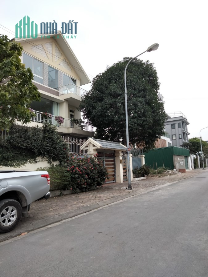 Bán đất mặt phố Nguyễn Văn Hưởng, kinh doanh sầm uất, 50m, MT5m, hơn 6 tỷ