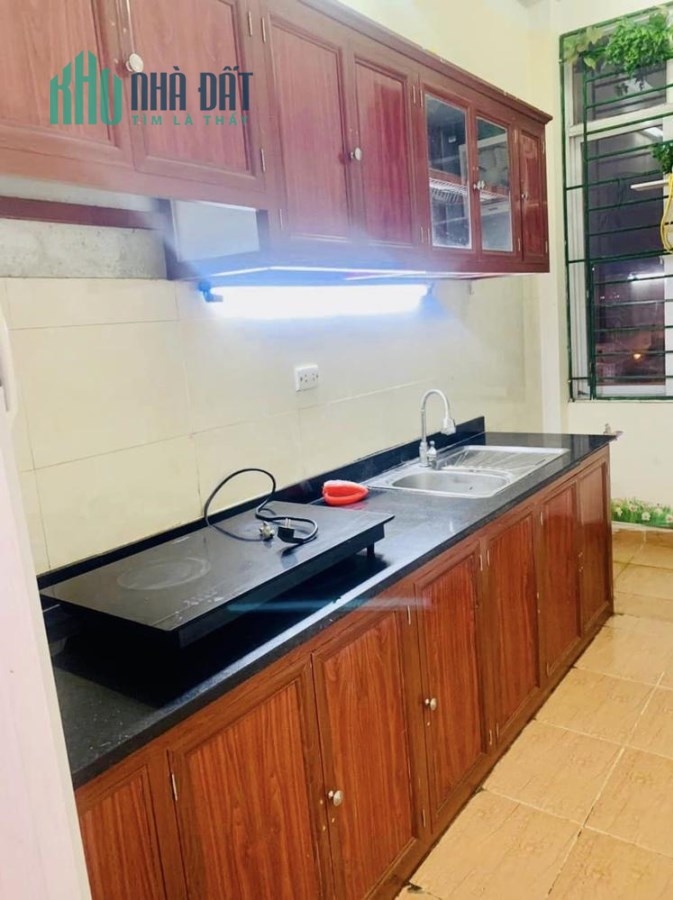 Nam Trung Yên chung cư lô góc, 3ngủ, đẹp, thoáng, gần công viên, 2.9 tỷ