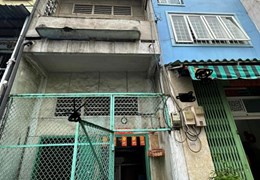 BÌNH TIÊN - Q6 - HẺM NHỰA XE TẢI - 40M2 - 4 TẦNG -  4 TỶ 5