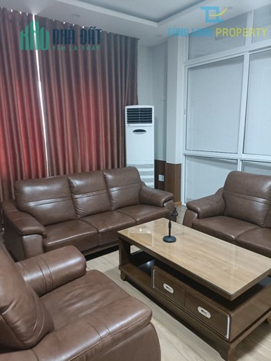 Bán căn nhà mặt tiền 4 tầng đường Đinh Tiên Hoàng, Hải Châu, Đà Nẵng, chiều ngang rộng 7m