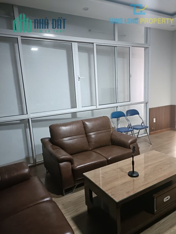 Bán căn nhà mặt tiền 4 tầng đường Đinh Tiên Hoàng, Hải Châu, Đà Nẵng, chiều ngang rộng 7m