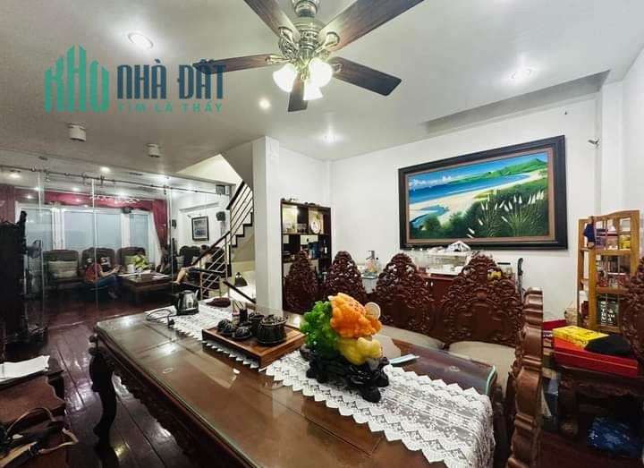Nhà đẹp Trung Kính Cầu Giấy 50m x 5T x 7.9 tỷ, full nội thất, ô tô, kinh doanh