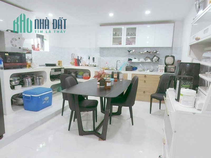Bán Nhà Phạm Văn Hai Tân Bình Ngang Khủng 85m2 Giá 8 Tỷ
