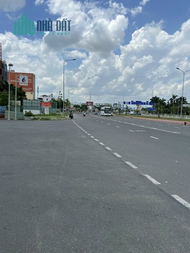 ĐẤT thổ 138m2 Mặt tiền Nguyễn Văn Linh, Quận 7 nhỉnh 1x tỷ