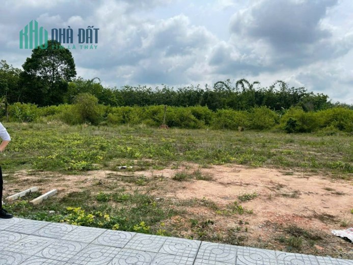 840tr,sở hữu ngay lô đất nền,5x33 full thổ,sổ sẵn cạnh KCN Thạnh Đức