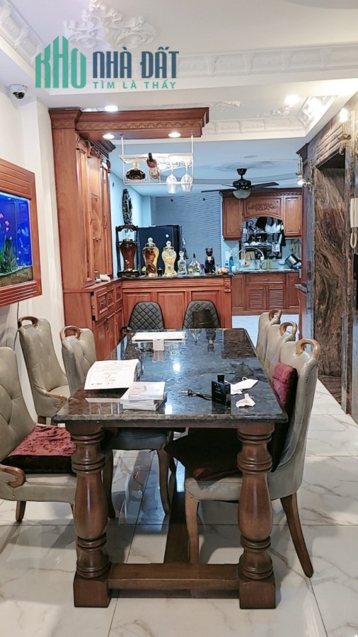 Bán Nhà Trường Chinh Tân Bình 100m2 Nội Thất Vip Giá 18 Tỷ