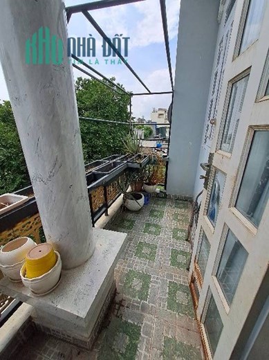 NHÀ BÁN NGUYỄN THỊ ĐẶNG Q12, DT: 4.6x11, 3 TẦNG, HẺM 6m, NHĨNH 3.5 TỶ