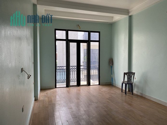 CHỈ 4,9 TỶ SỞ HƯU NHÀ NGÃ 6 Ô CHỢ DỪA 45M2 X 5 TẦNG, GẦN PHỐ, NGÕ NÔNG, THÔNG TỨ TUNG, LH 0966037496