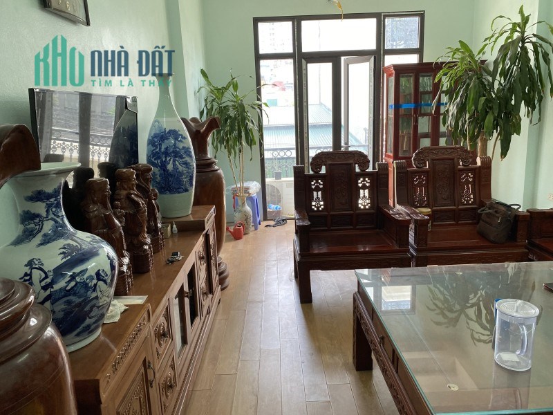 CHỈ 4,9 TỶ SỞ HƯU NHÀ NGÃ 6 Ô CHỢ DỪA 45M2 X 5 TẦNG, GẦN PHỐ, NGÕ NÔNG, THÔNG TỨ TUNG, LH 0966037496