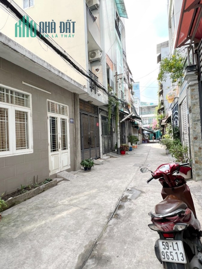 Nhà cấp 4 diện tích lớn hẻm xe hơi đường Tô Hiến Thành P14Q10