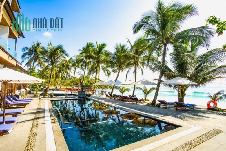 Khách Sạn View trực diện Biển, Tuy An,Cách TP 12km, 45 Phòng thu nhập 10ty/năm
