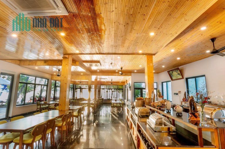 Khách Sạn View trực diện Biển, Tuy An,Cách TP 12km, 45 Phòng thu nhập 10ty/năm