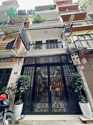 Bán Nhà Q. Ba Đình - Phố Ngọc Khánh, Dt 56m x 4t, Mt 3.7m, Giá 5.2 tỷ, Rẻ Nhất khu vực.