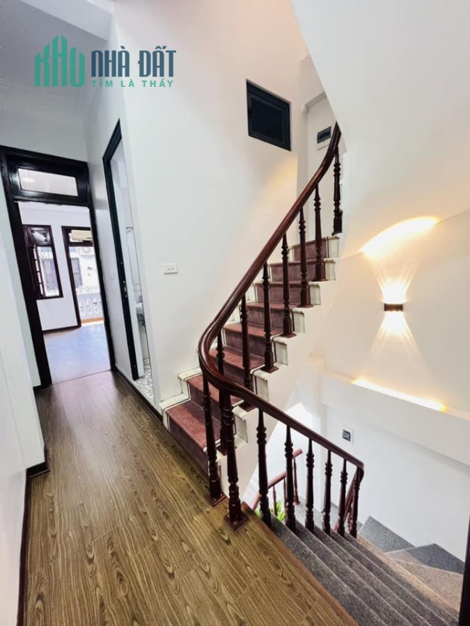 Bán Nhà Q. Ba Đình - Phố Ngọc Khánh, Dt 56m x 4t, Mt 3.7m, Giá 5.2 tỷ, Rẻ Nhất khu vực.