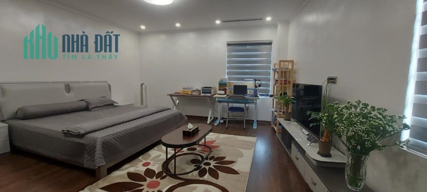 Bán nhà mặt phố Nguyễn Văn Cừ, Long Biên 180m, 3 tầng, mt 12m. Giá: 70 tỷ