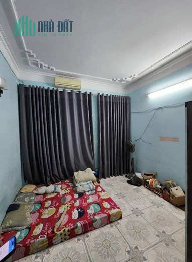 Bán Nhà Phố Nguyễn Ngọc Vũ 81m2 x 4 tầng , gần Phố , Phân Lô , ô tô , giá đầu tư chỉ hơn 10 tỷ