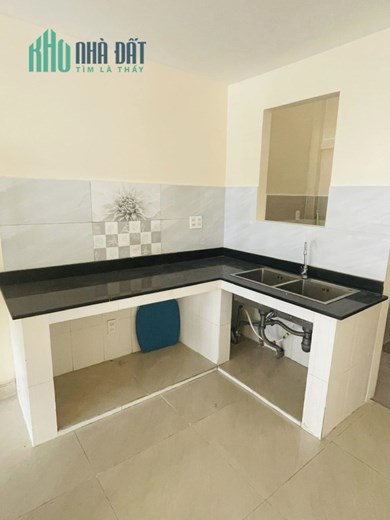 GIÁ MỚI CHỈ CÒN 7.5 TỶ - NHÀ NGAY ĐH HUTECH - 56M2 - 3 MẶT TIỀN - HẺM 6M